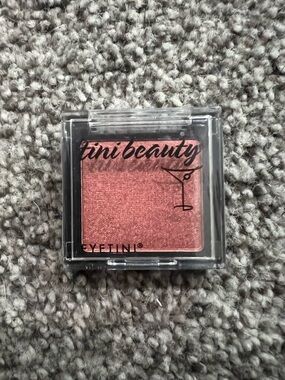 TiniBeauty Firestarter ES002 Eyeshadow